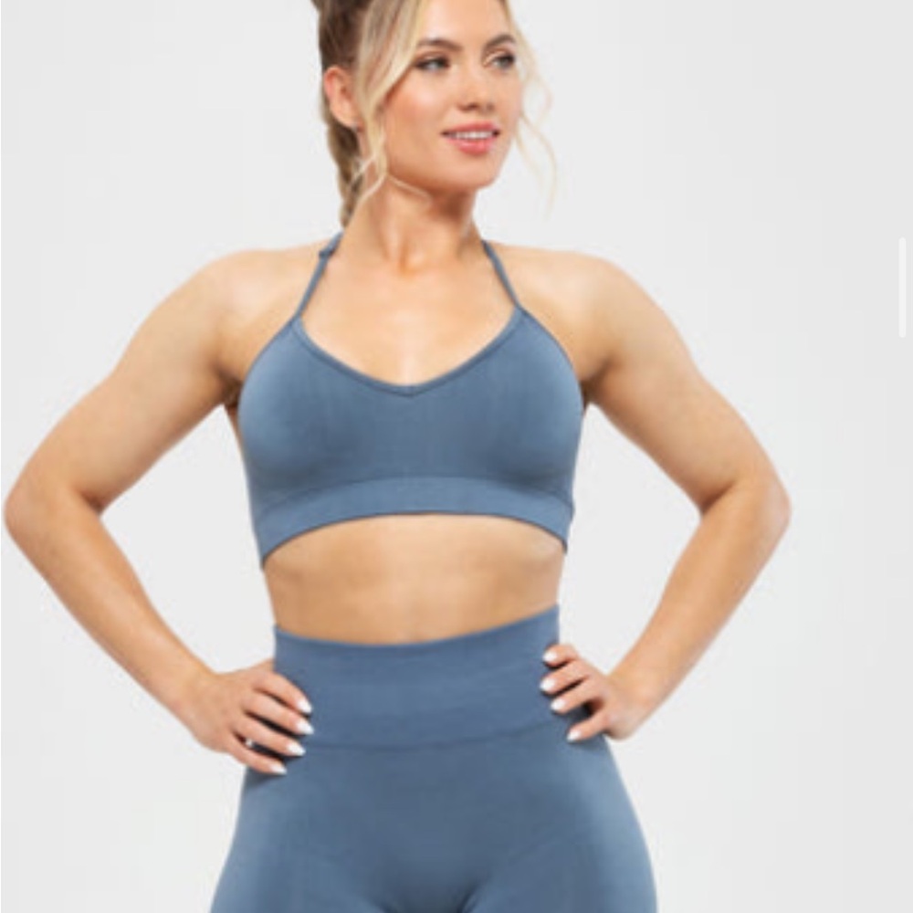 Women’s Best Light Blue Cross-Back Sports Bra and Leggings Set XL